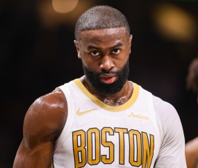 如何定义造犯规？杰伦·布朗：夸大身体接触 故意装成被犯规